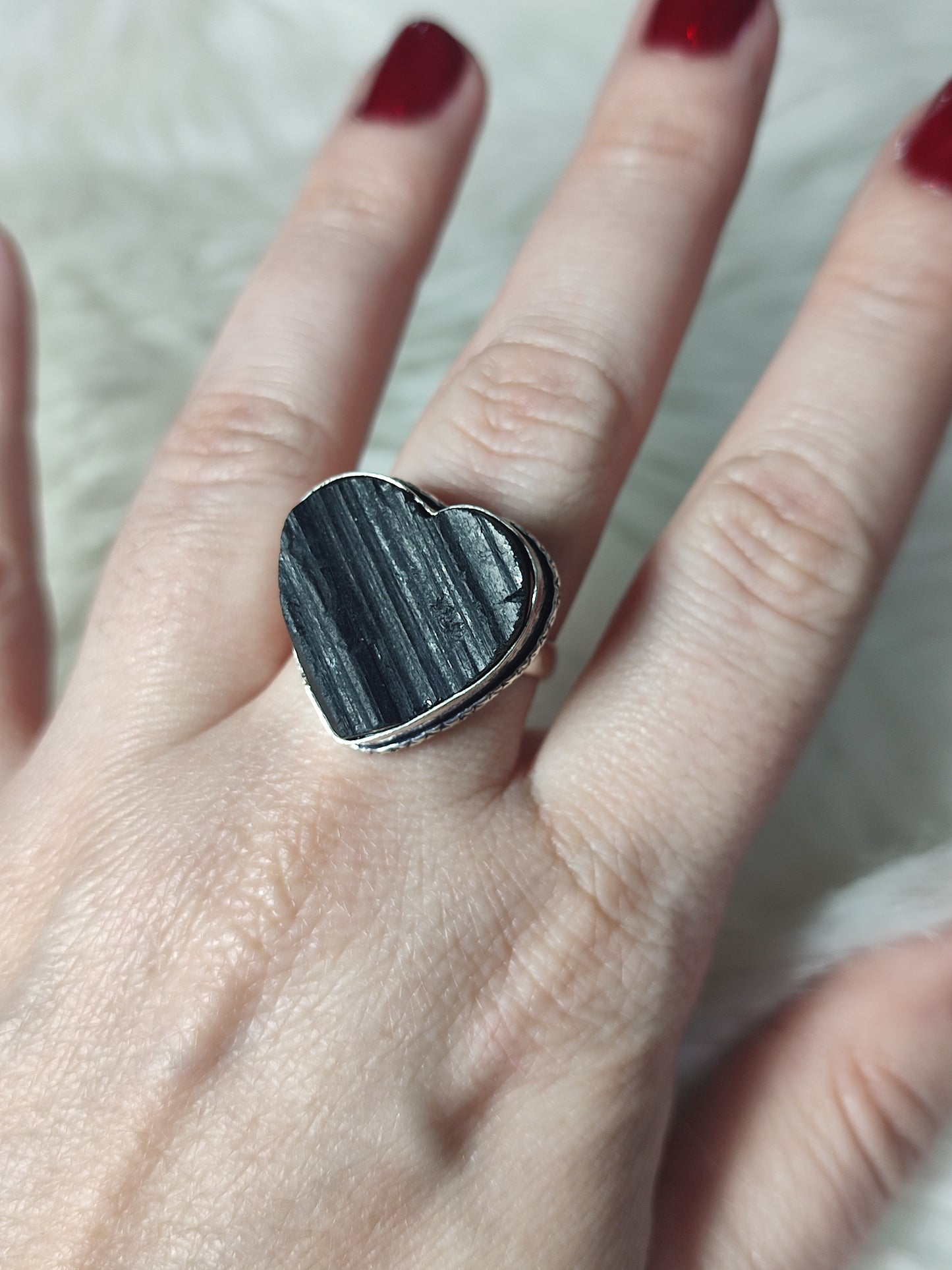 Anillo baño de plata con turmalina negra N°2