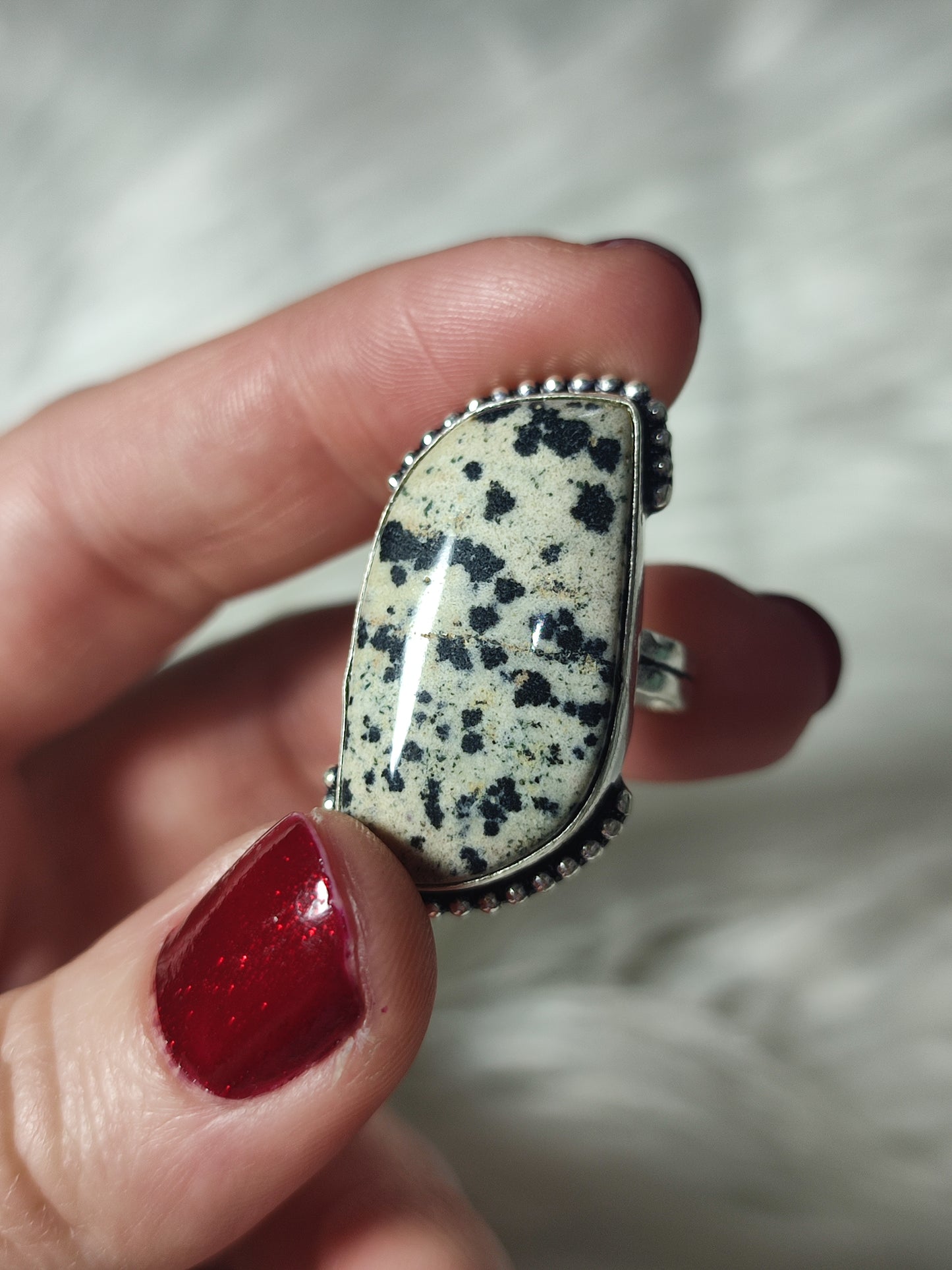 Anillo baño de plata con jaspe dalmata