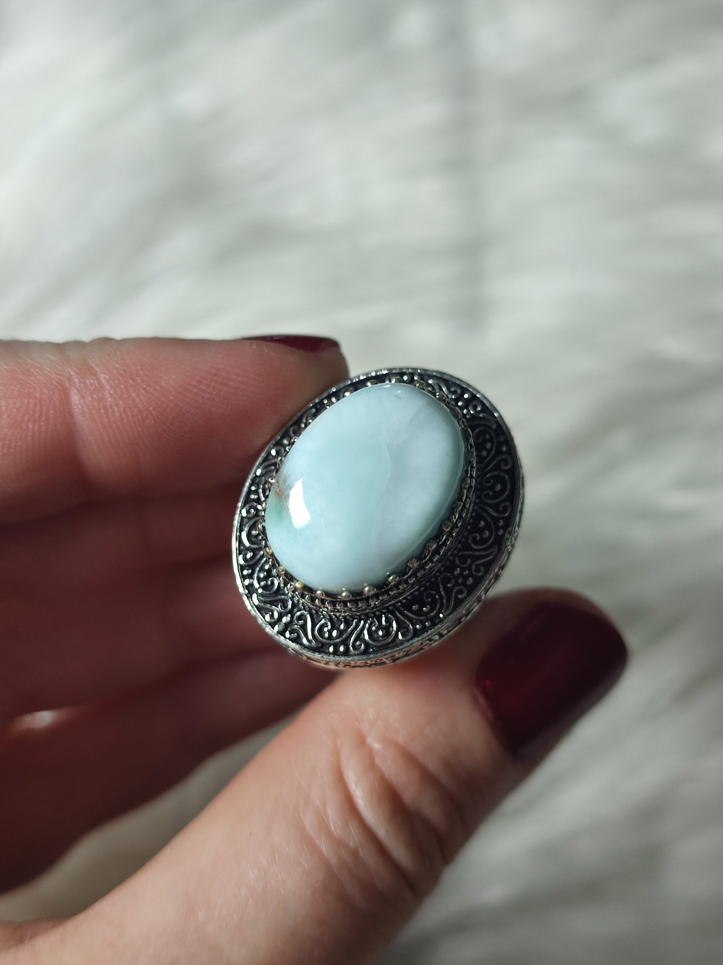 Anillo baño de plata con larimar