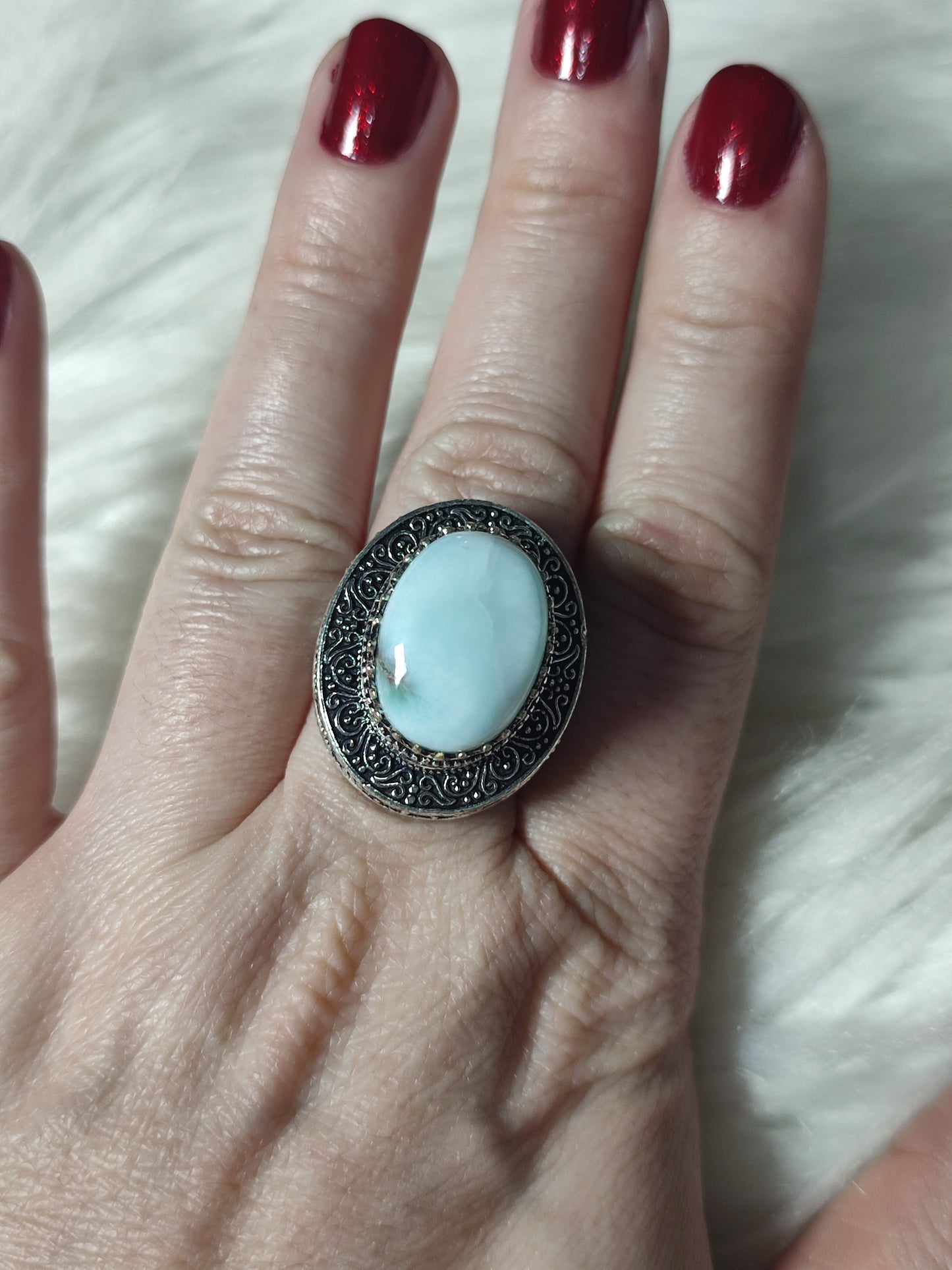 Anillo baño de plata con larimar