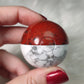 Pokeball - jaspe rojo y howlita