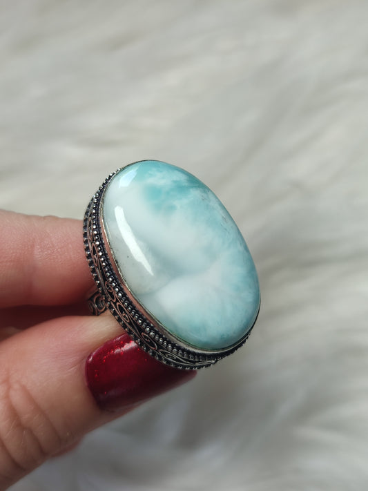 Anillo baño de plata con larimar