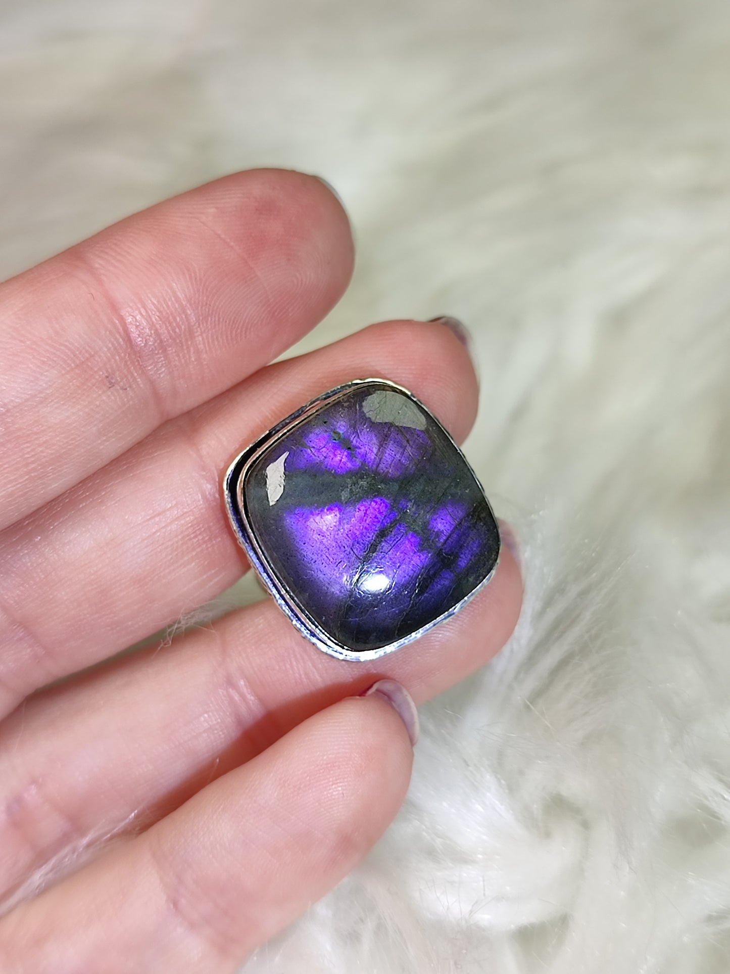 Anillo baño de plata con labradorita morada - Ajustable 7