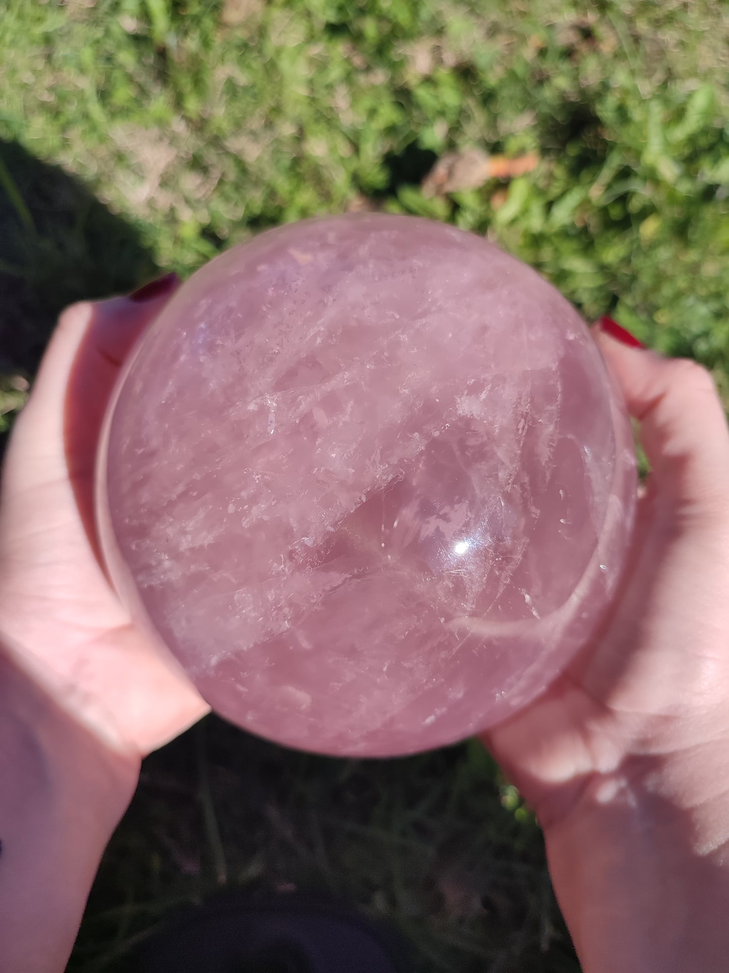 Gran esfera de cuarzo rosa de Madagascar con Star 4.195 gramos