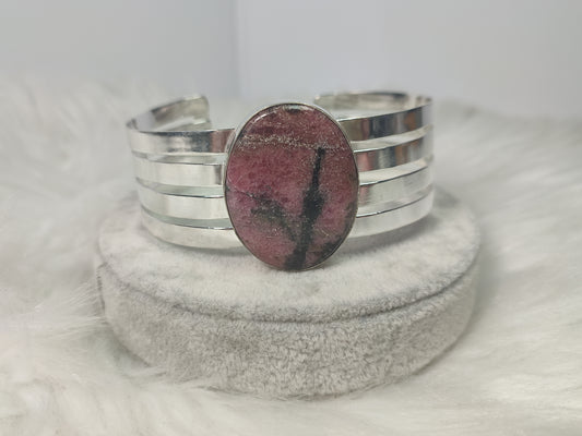 Brazalete baño de plata  con rodonita