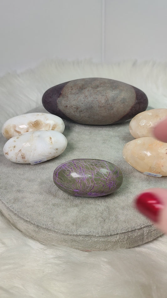 Lingam en diferentes minerales - VIDEO
