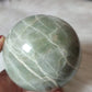 Esfera piedra luna verde - Garnierita 962 gramos
