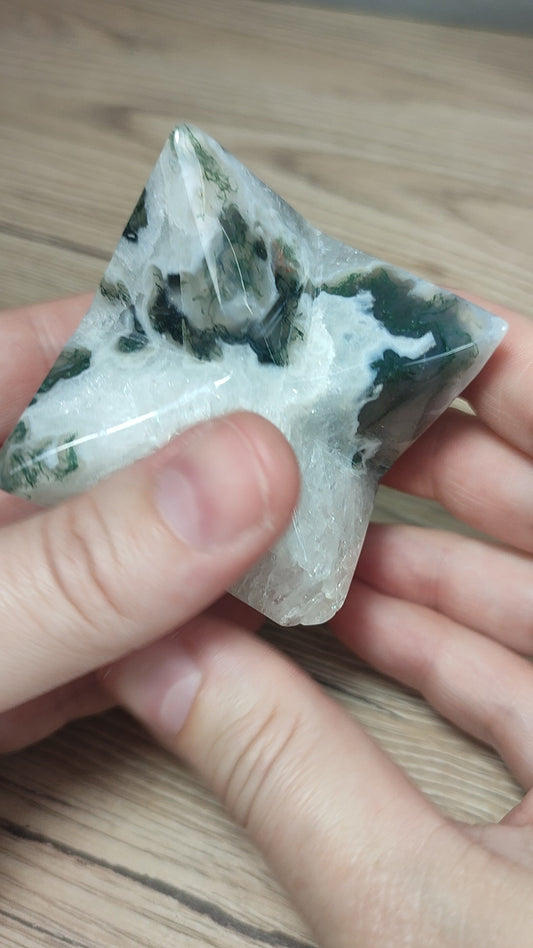 Merkaba ágata musgo con cristalizacion