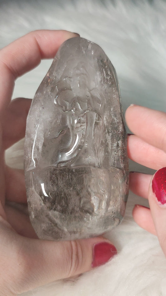 Kwan Yin  tallada en cuarzo jardín 335 granos