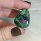 Anillo baño de plata y zoisita con rubi
