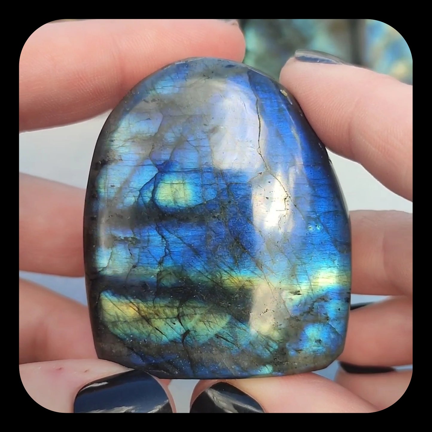 Medium Monolito labradorita flash - video