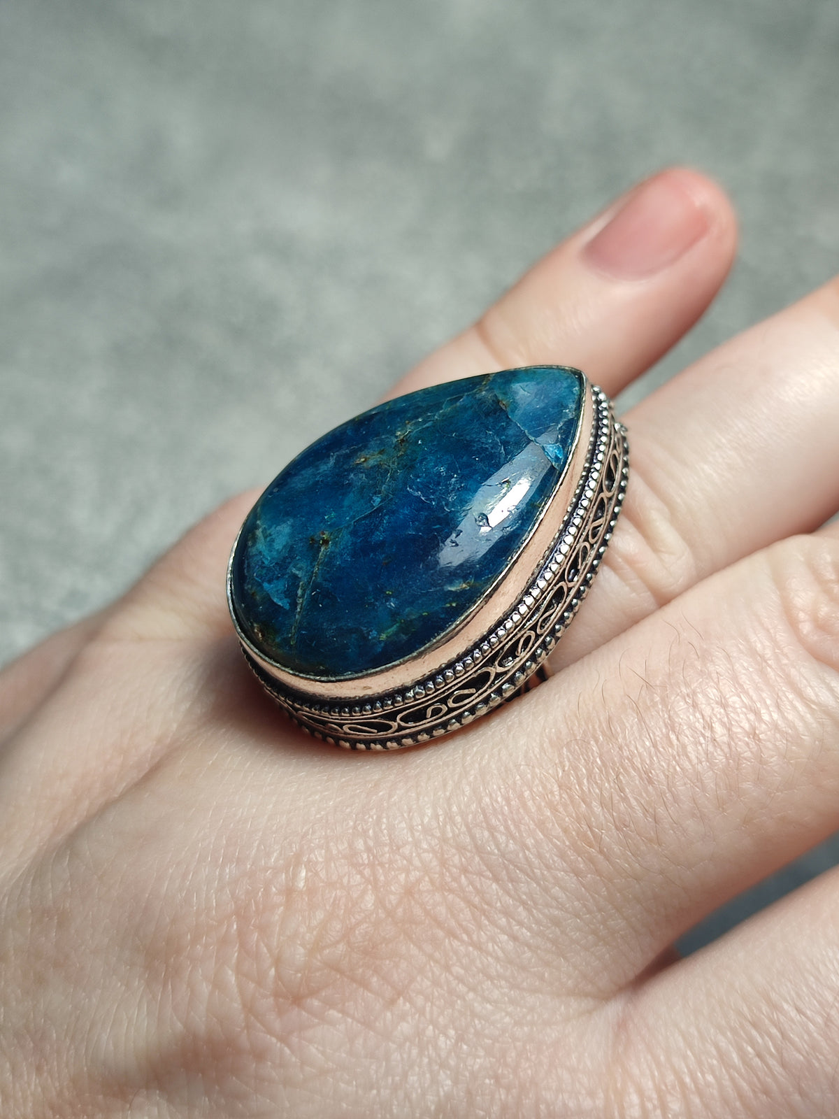 Anillo baño de plata con apatito azul n°6