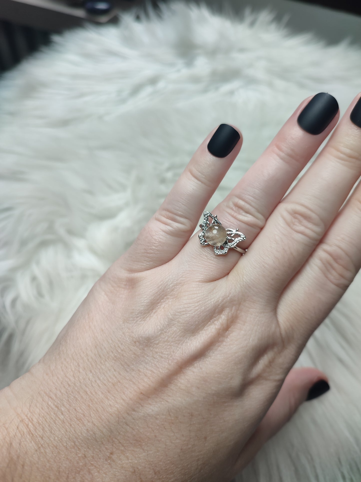 Anillo bisutería ajustable con cuarzo jardín mariposa - ver descripción
