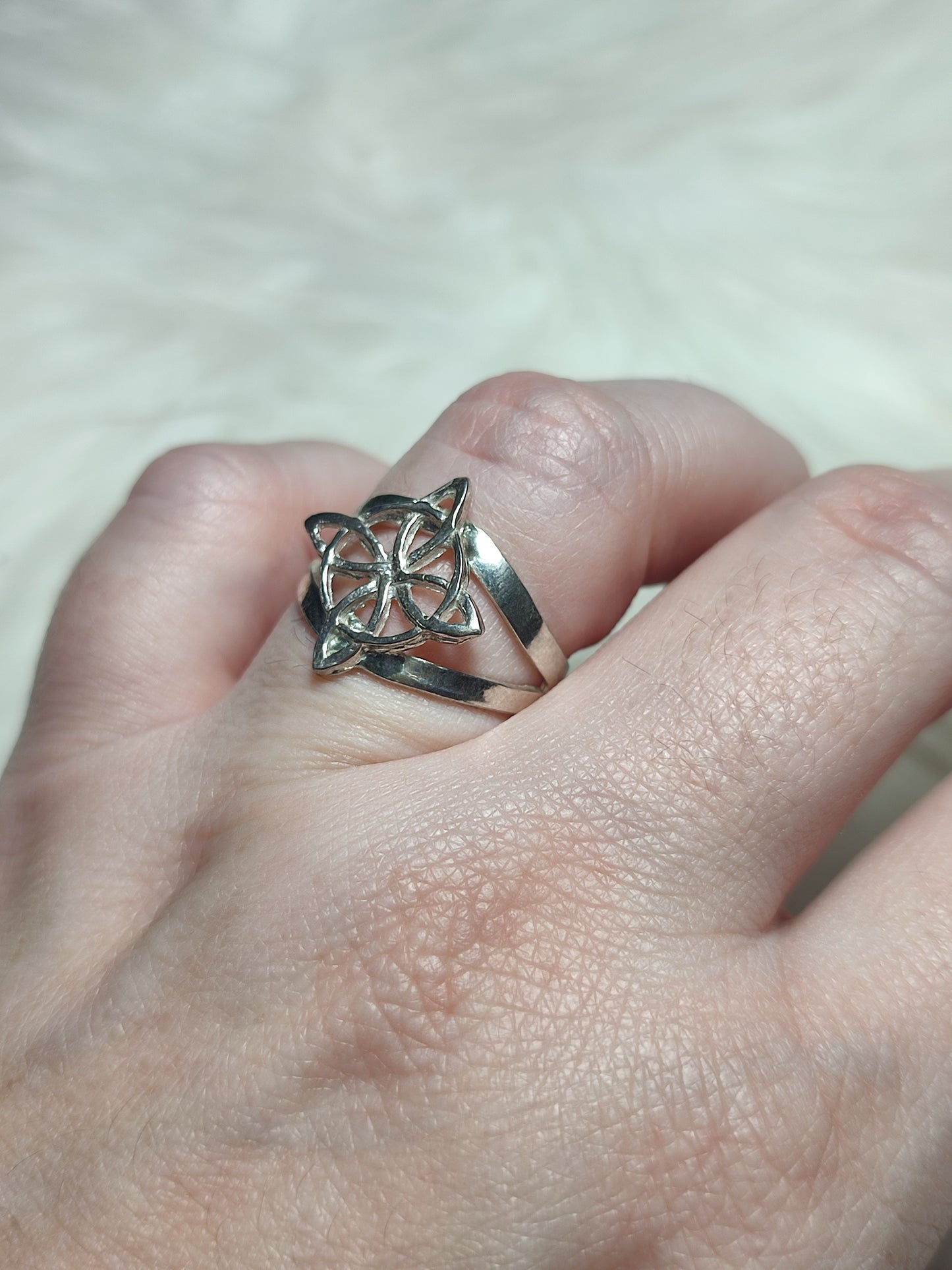 Anillo plata de ley 925 ajustable nudo bruja