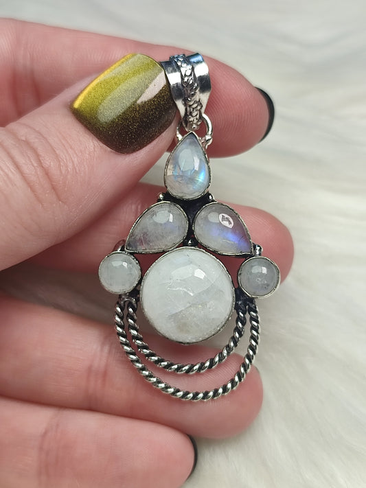 Colgante baño de plata con piedra luna