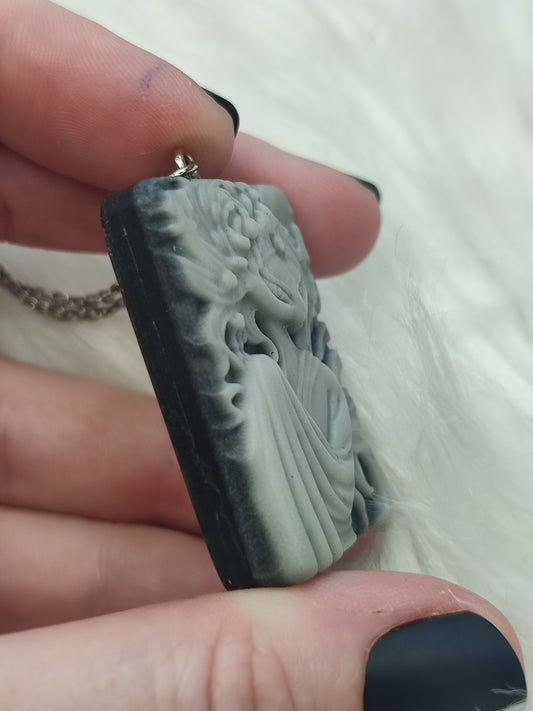 Collar en acero con jade Taiji - kitsune Geisha 185