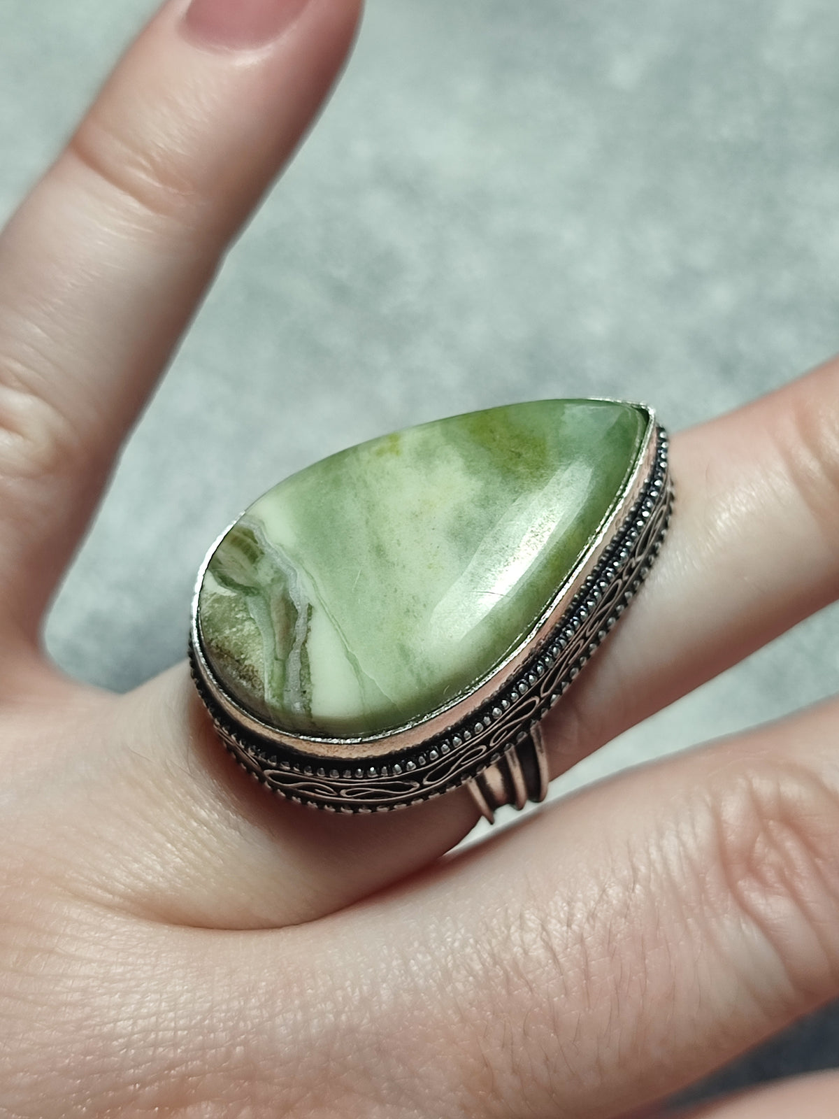 Anillo baño de plata con larsonita n°4