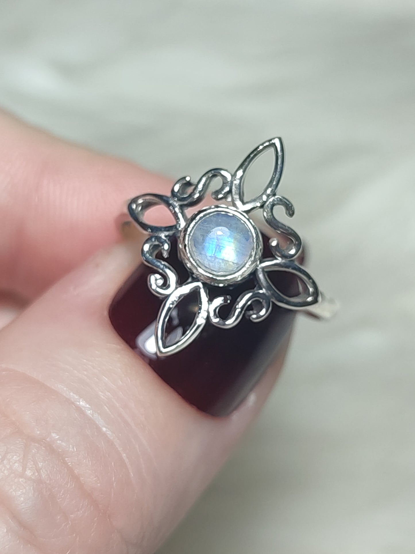 Anillo plata 925 Modelo Nudo de Bruja Ajustable