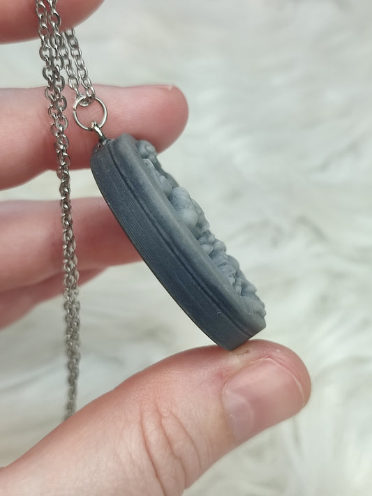 Collar en acero con jade Taiji - aguila 126
