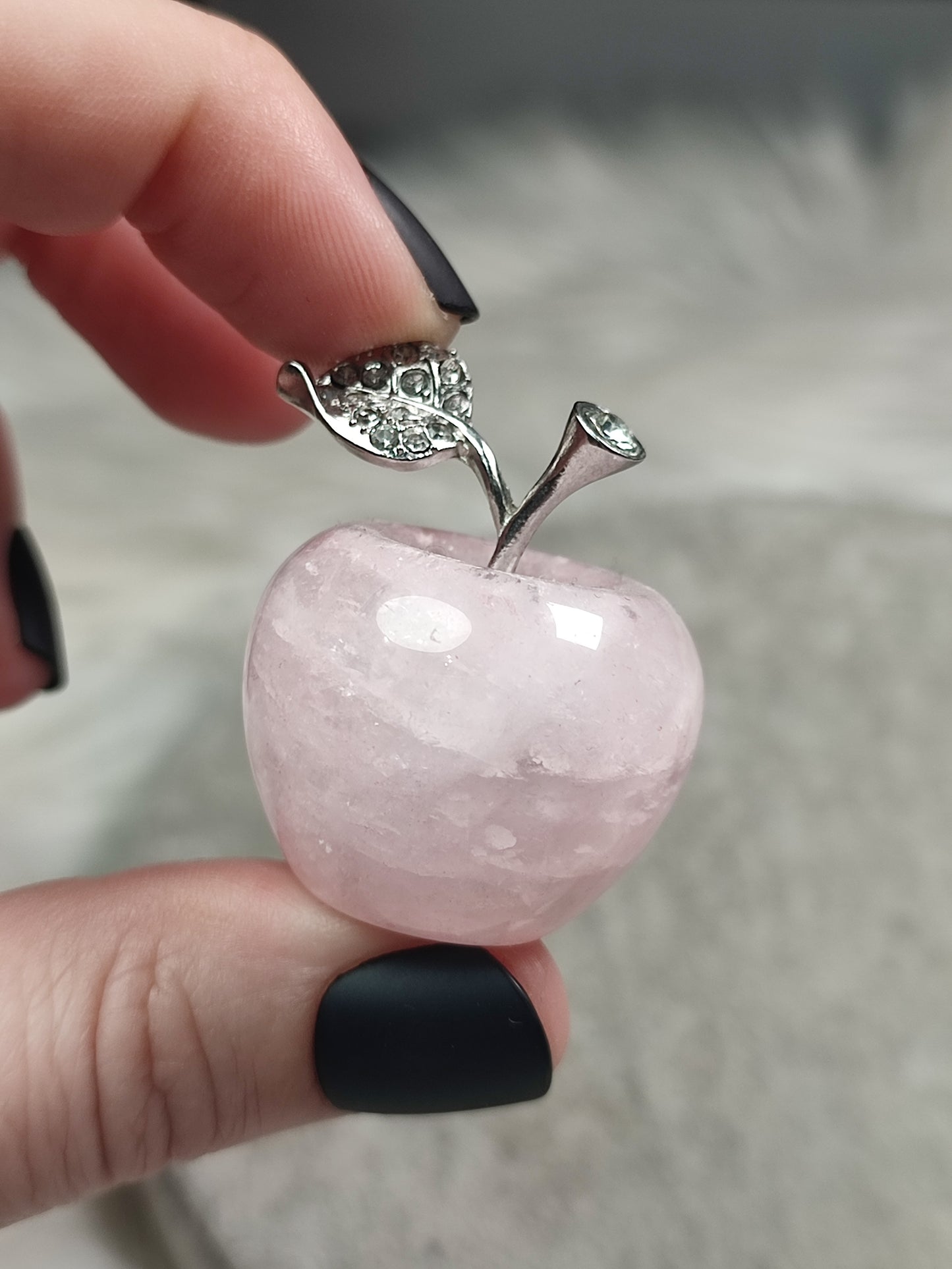 Manzanas en diferentes minerales
