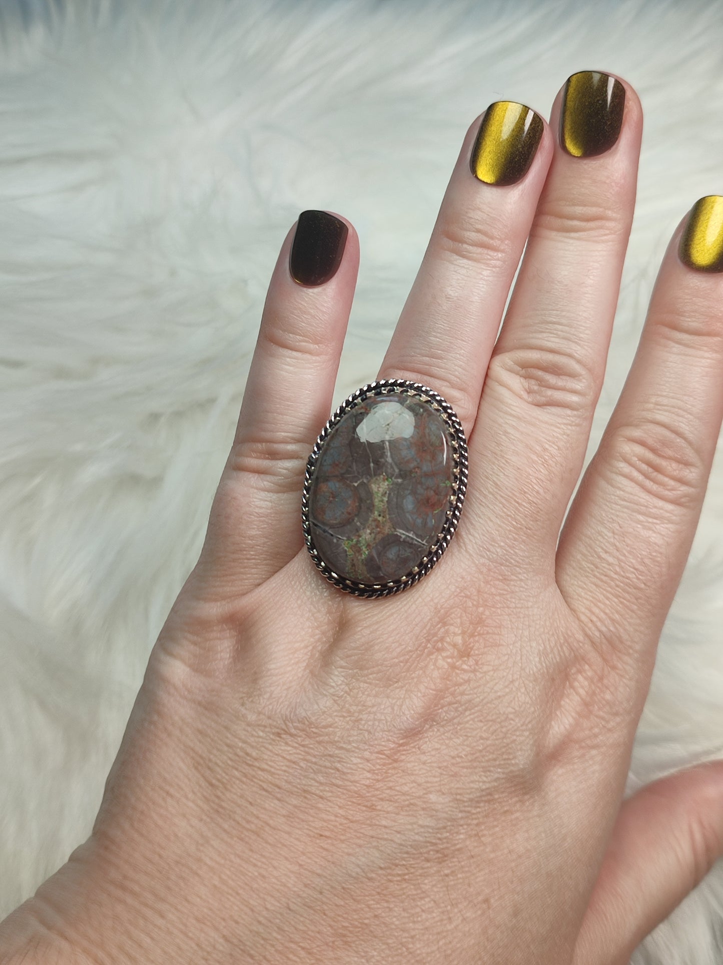 Anillo baño de plata con jaspe ojo de pájaro