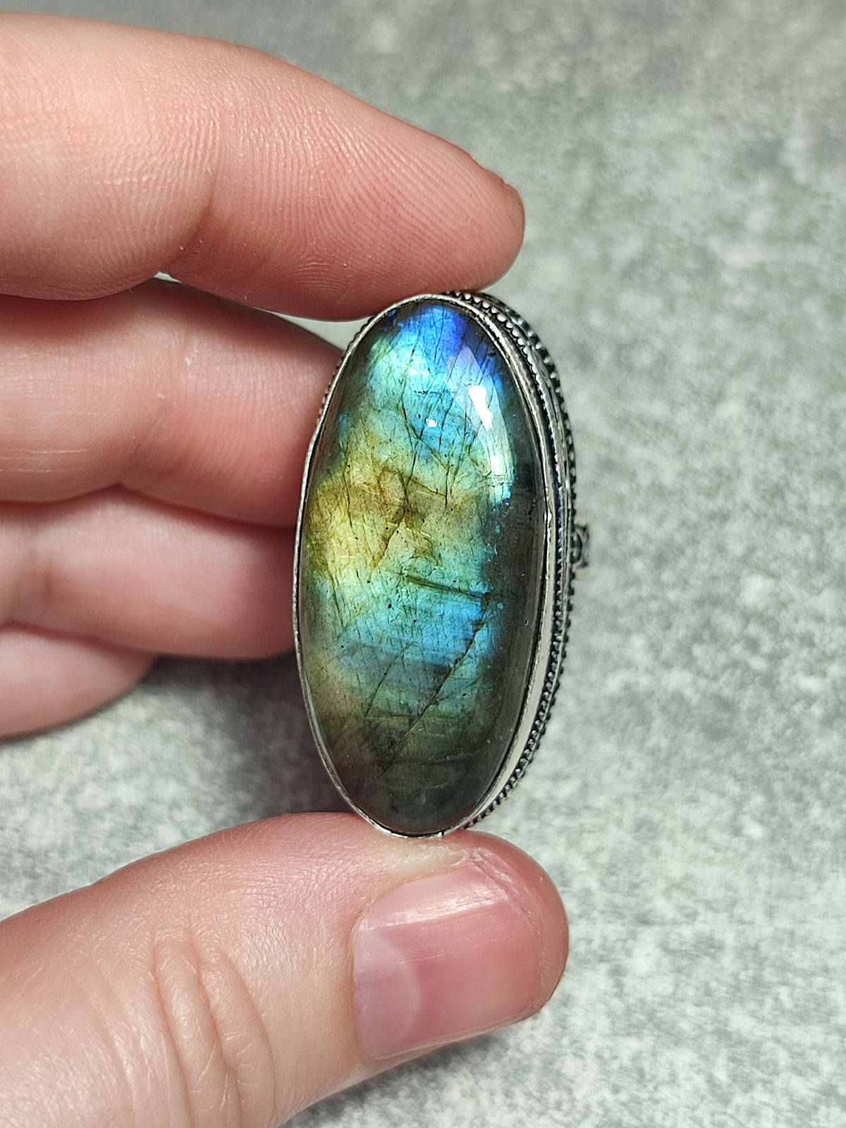 Anillo baño de plata con labradorita n°10