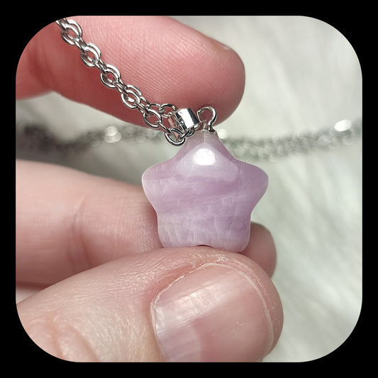 Colgante plata 925 con Kuncita  Modelo luna o estrella