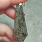Colgante péndulo talla vogel 12 caras - cuarzo con turmalina verde número 2