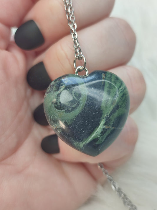 Collar en acero con corazón jaspe kambaba  - N°272