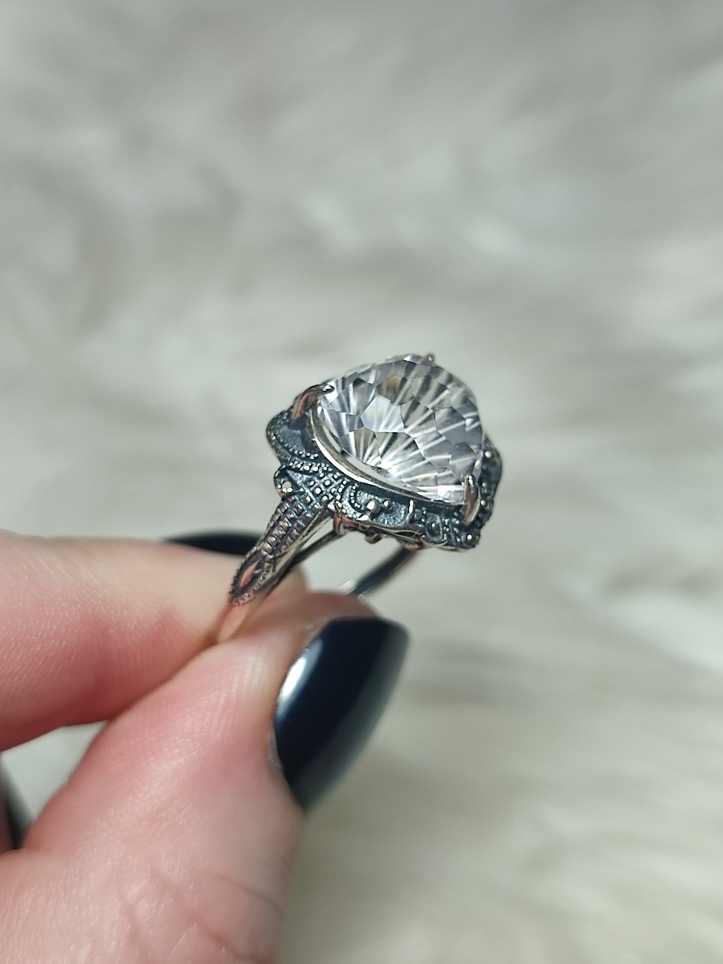 Anillo plata 925 con cuarzo facetado talla diamante