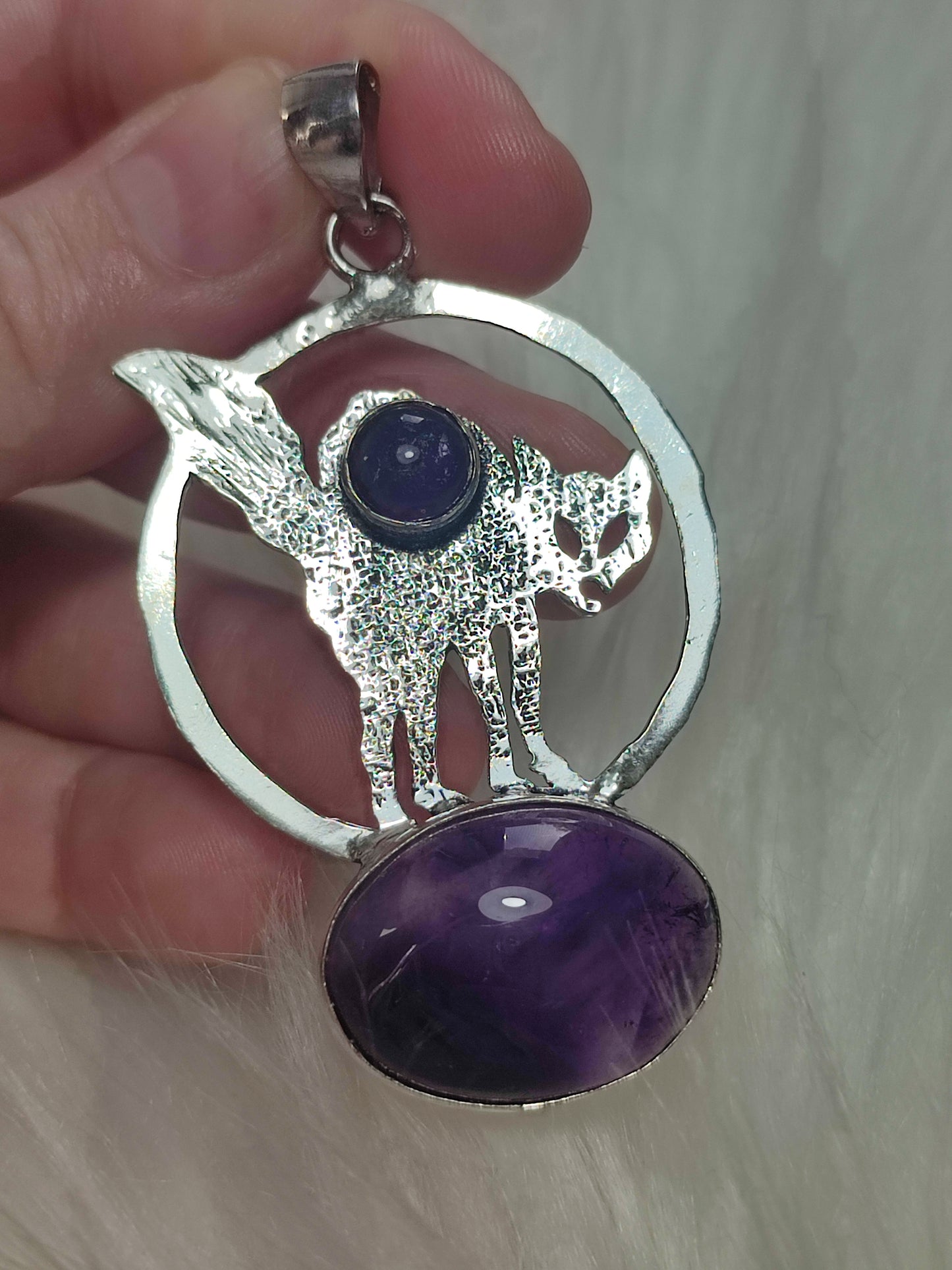 Colgante baño plata gato erizado con amatista