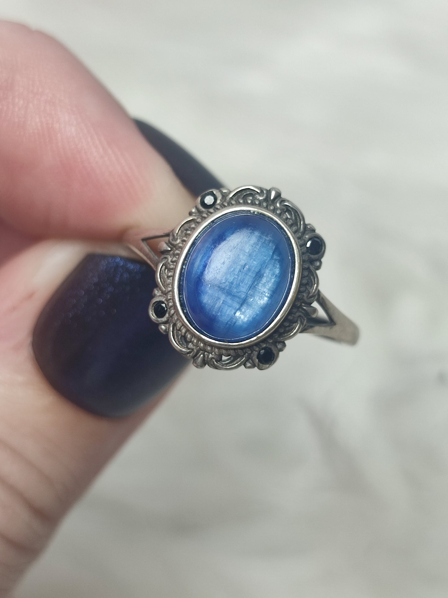 Anillo plata de ley 925 con cianita azul - Mod 10