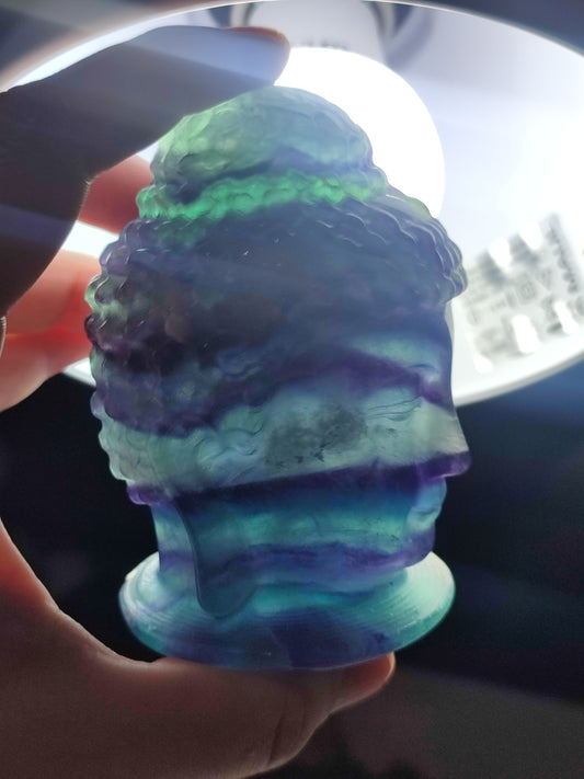 Buda fluorita multicolor 592 gramos