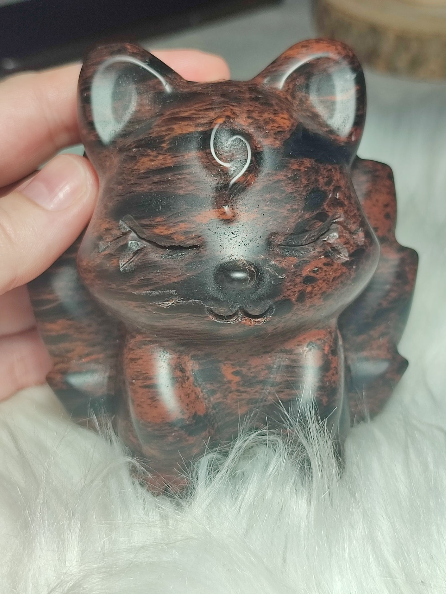 Kitsune tallada en obsidiana Caoba +600 gramos - VIDEO