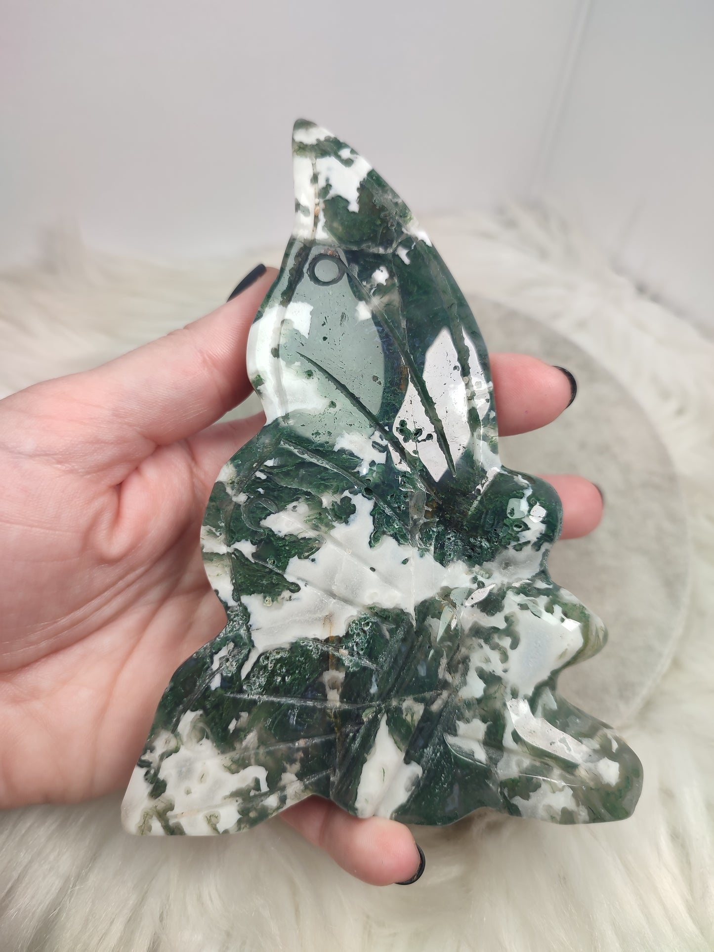 Hada tallada en agata musgo 372 gramos