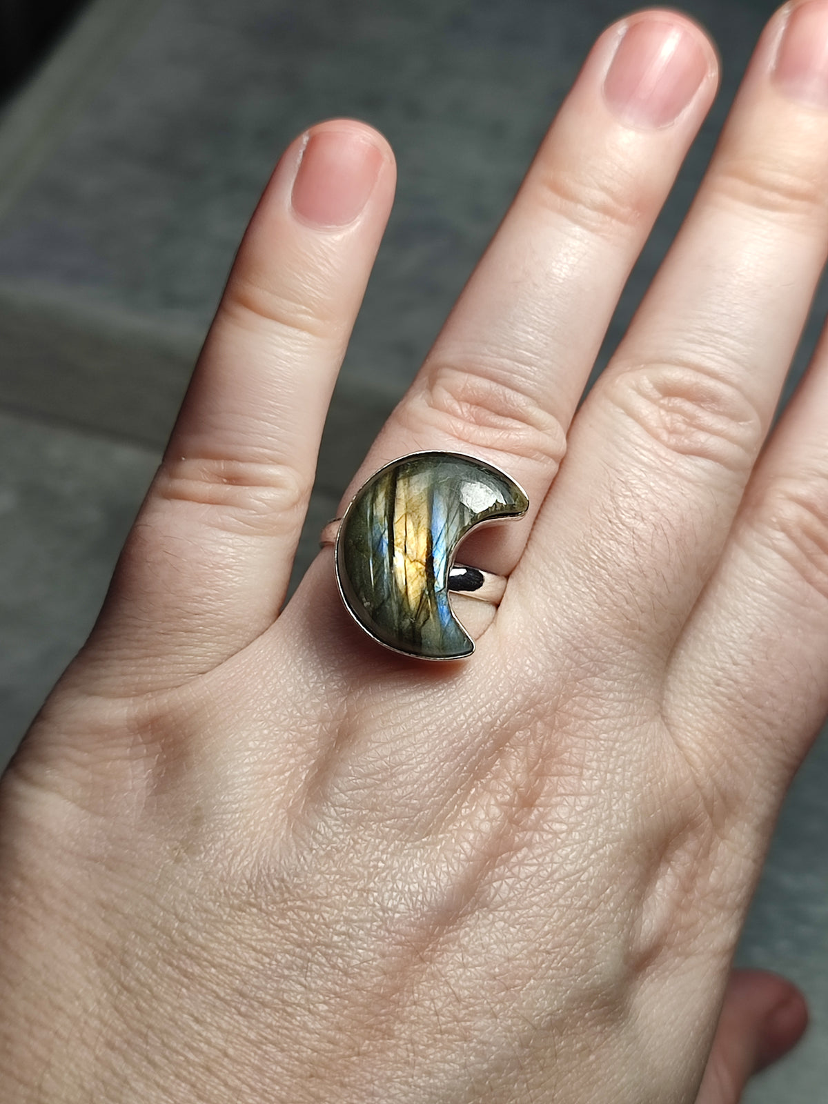 Anillo luna baño de plata con labradorita - Ajustable 16