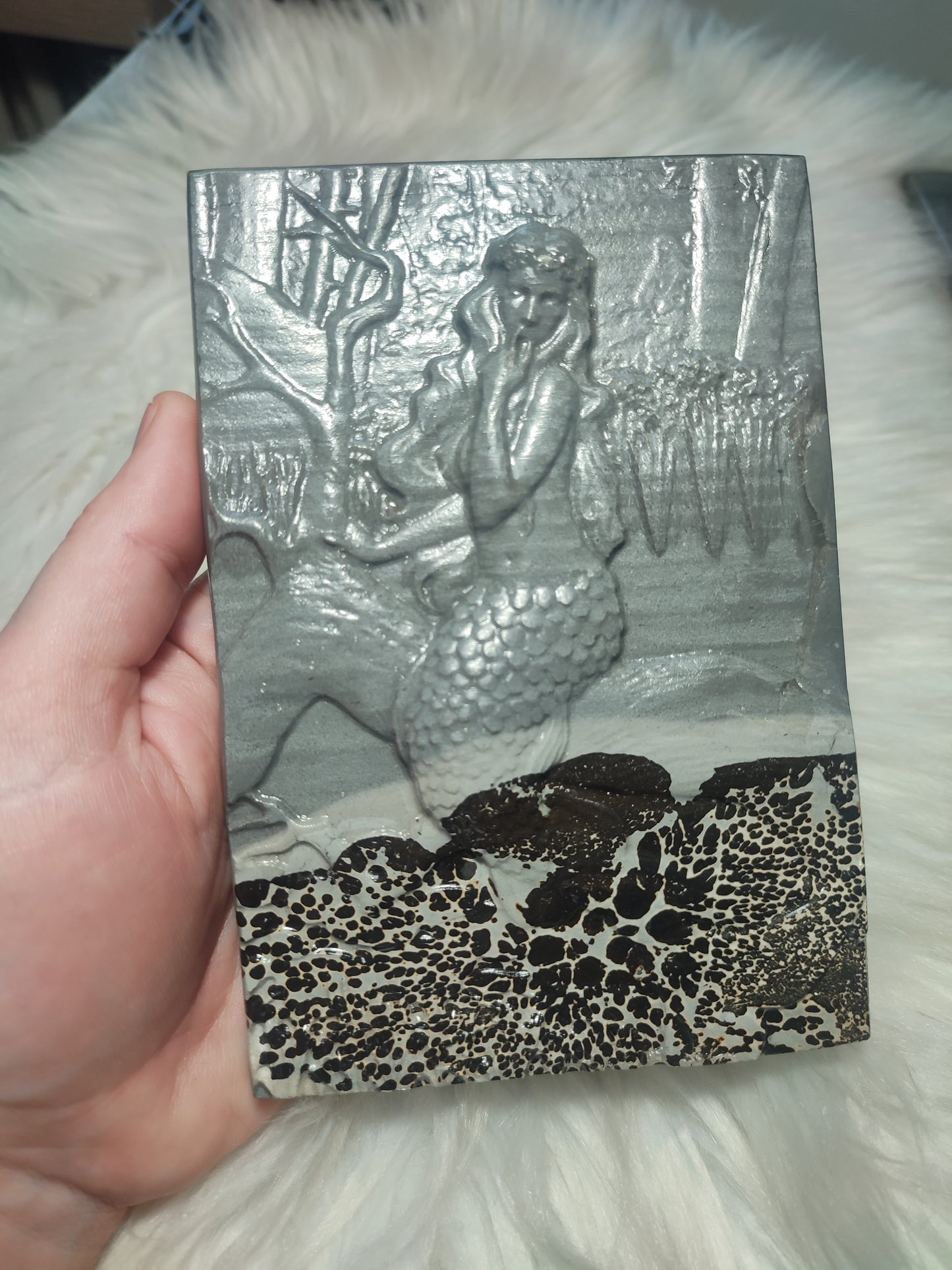 Sirena tallada en jaspe chino