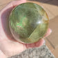Espectacular Esfera fluorita verde con Calcopirita 993 gramos - VIDEO
