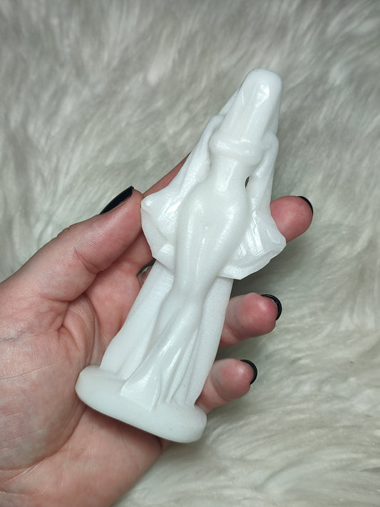 Sacerdotisa tallada en jade blanco - Modelo Velo
