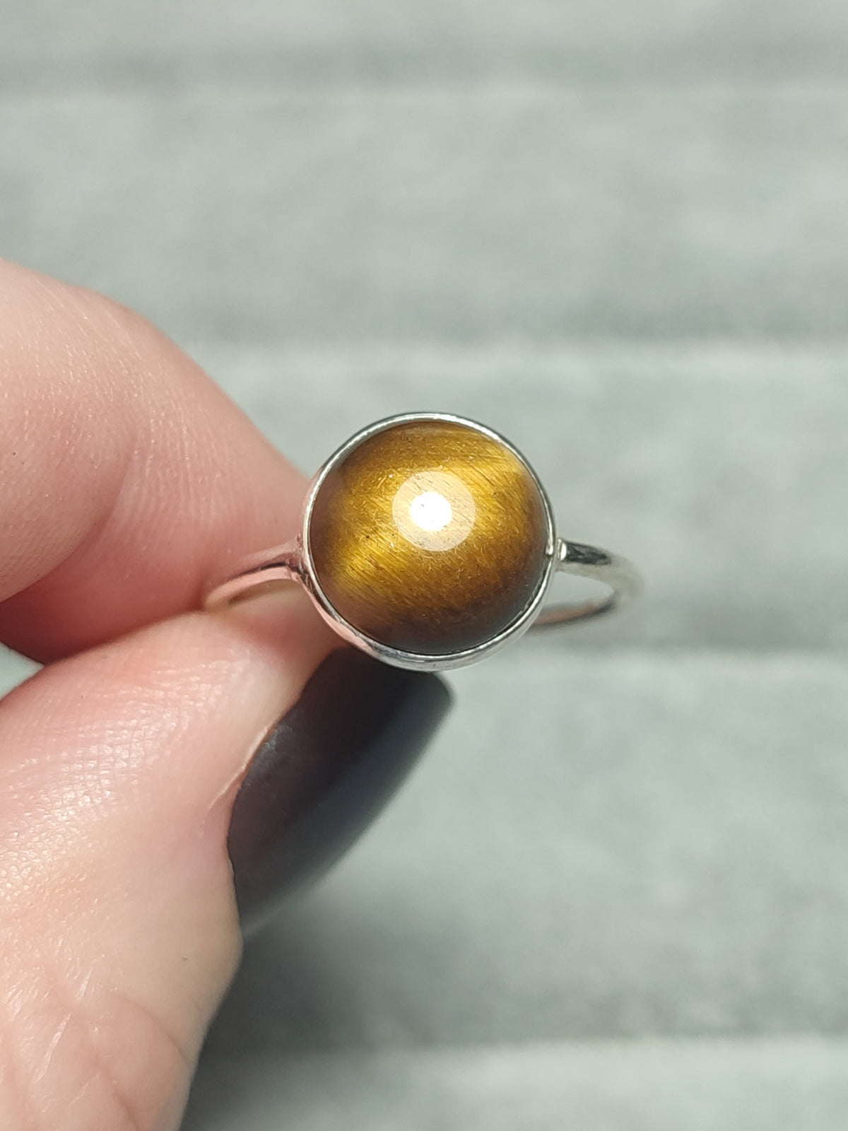 Anillo plata 925 piedra luna o ojo de Tigre - Modelo Destino