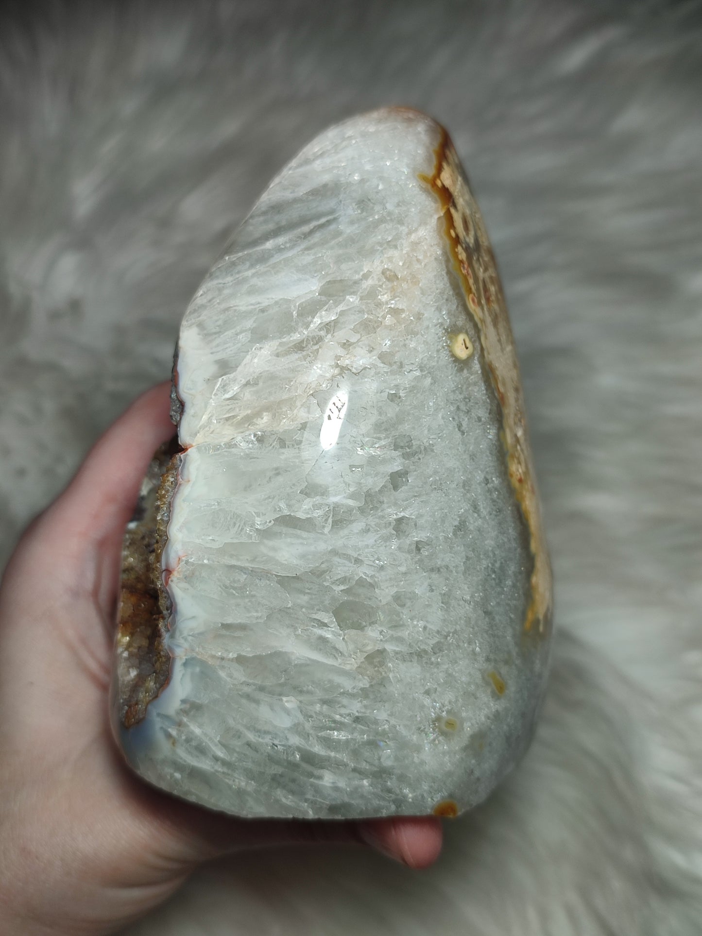 Ágata Cristalizada extra con inclusiones limonita 1346 gramos