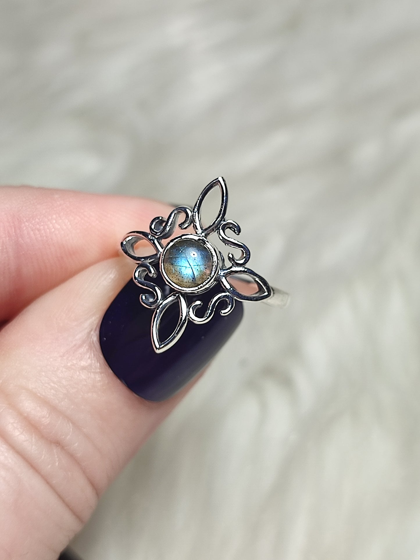 Anillo plata 925 Modelo Nudo de Bruja Ajustable