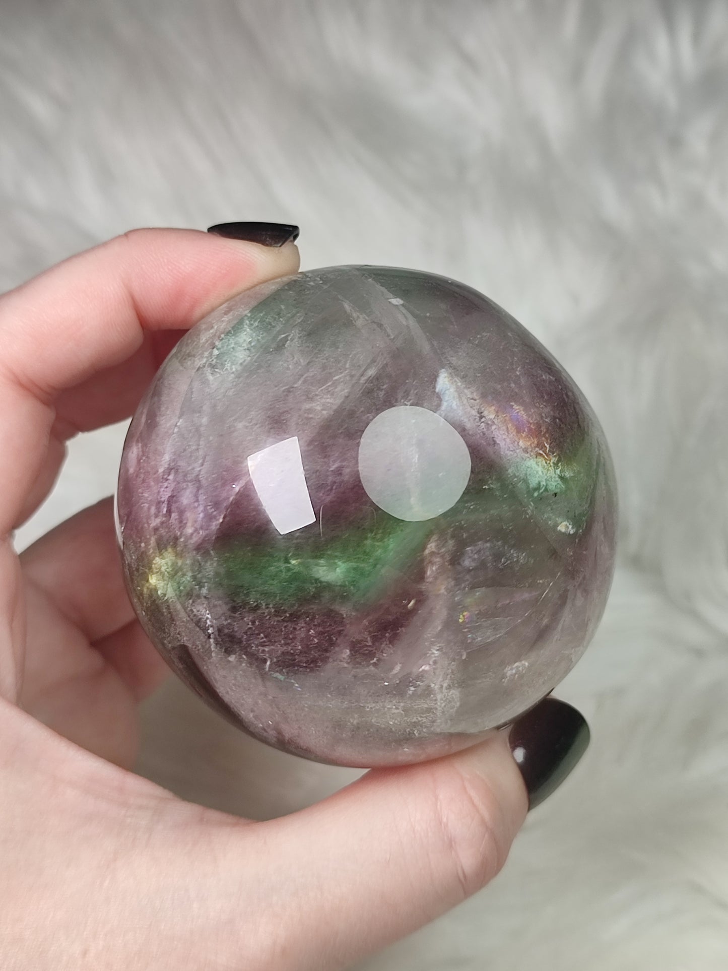 Hermosa esfera Flúorita arcoiris 585 gramos - VIDEO