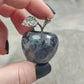 Manzanas en diferentes minerales