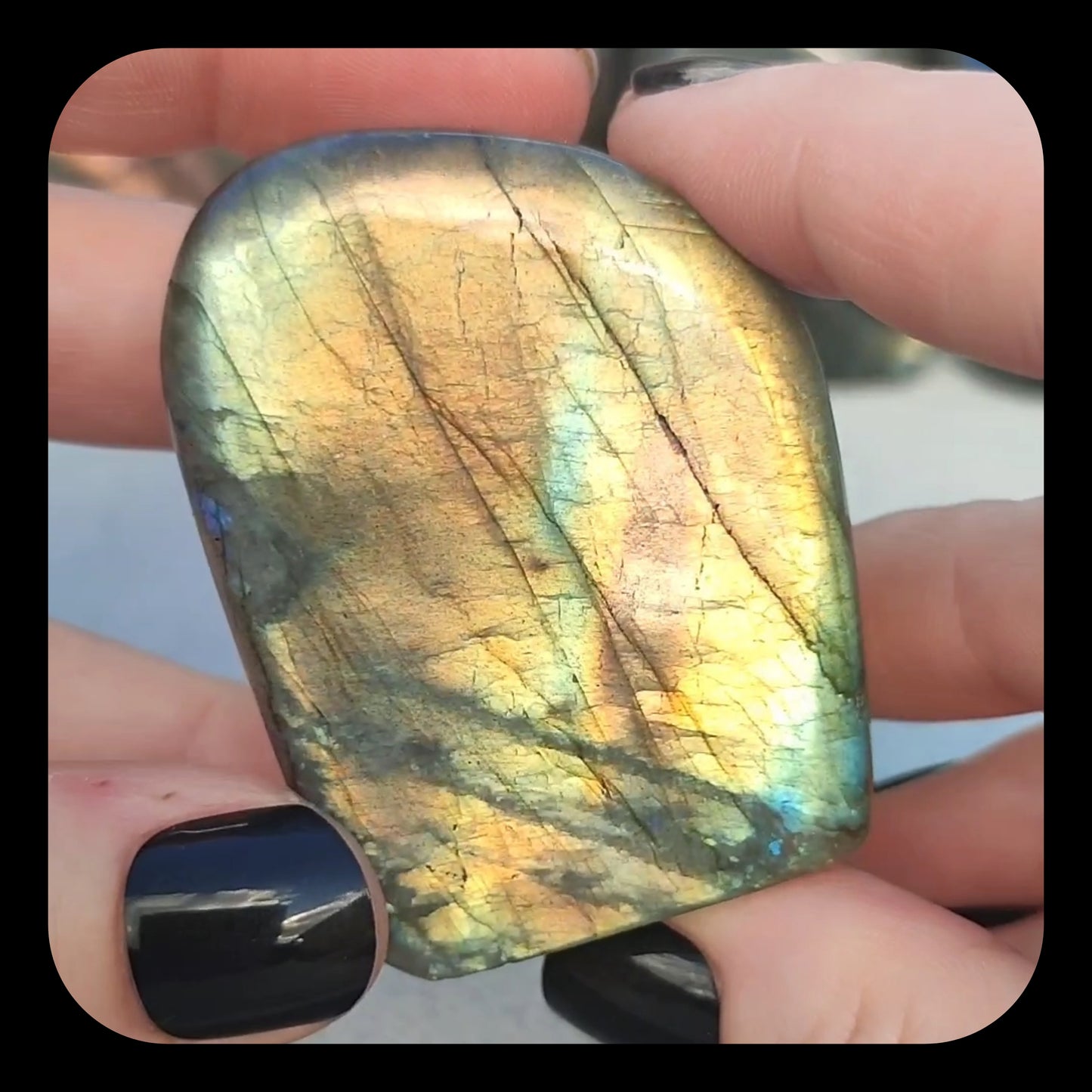 Medium Monolito labradorita flash - video