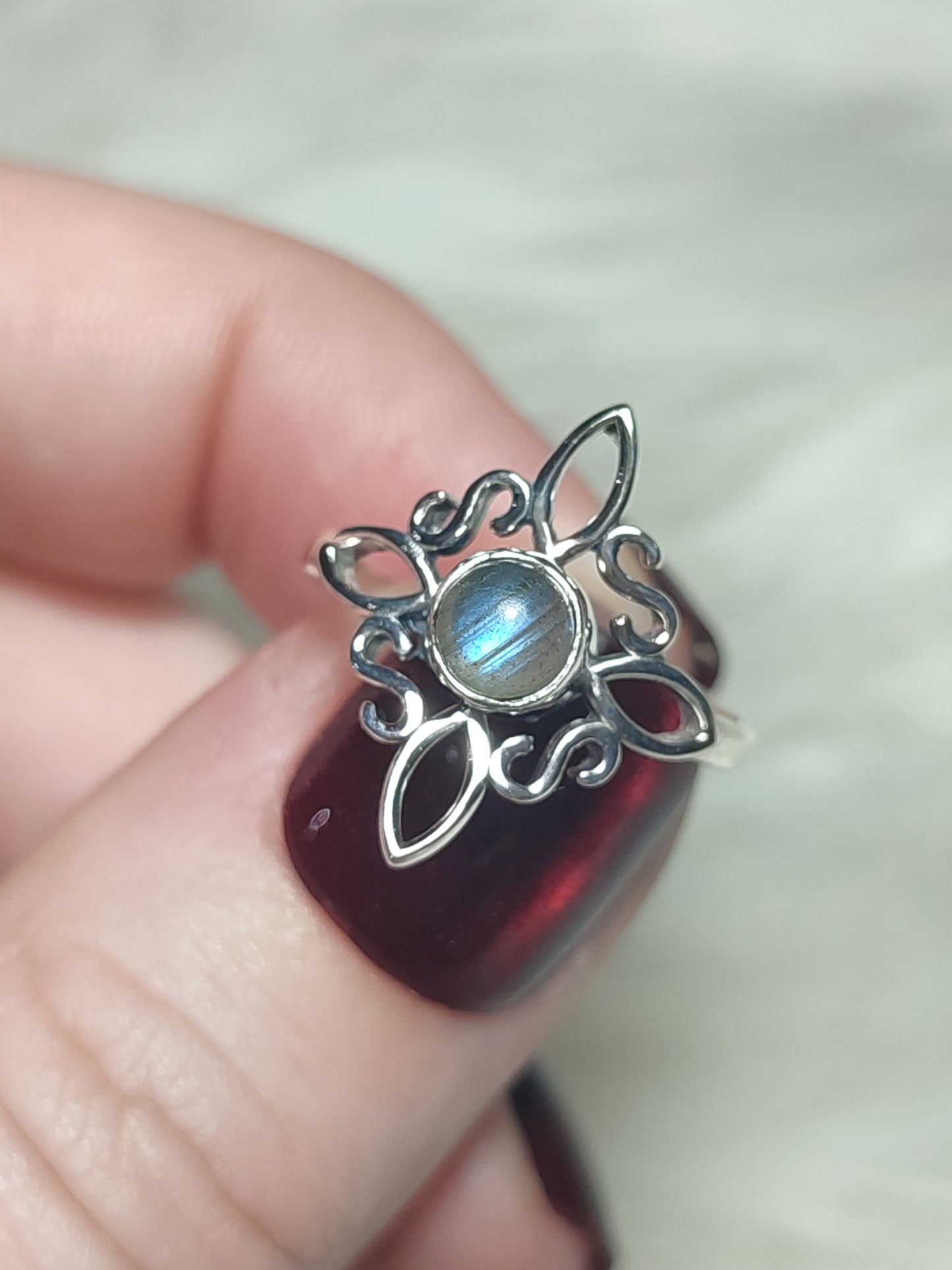 Anillo plata 925 Modelo Nudo de Bruja Ajustable