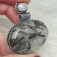 Colgante baño de plata con cuarzo con turmalina y piedra luna
