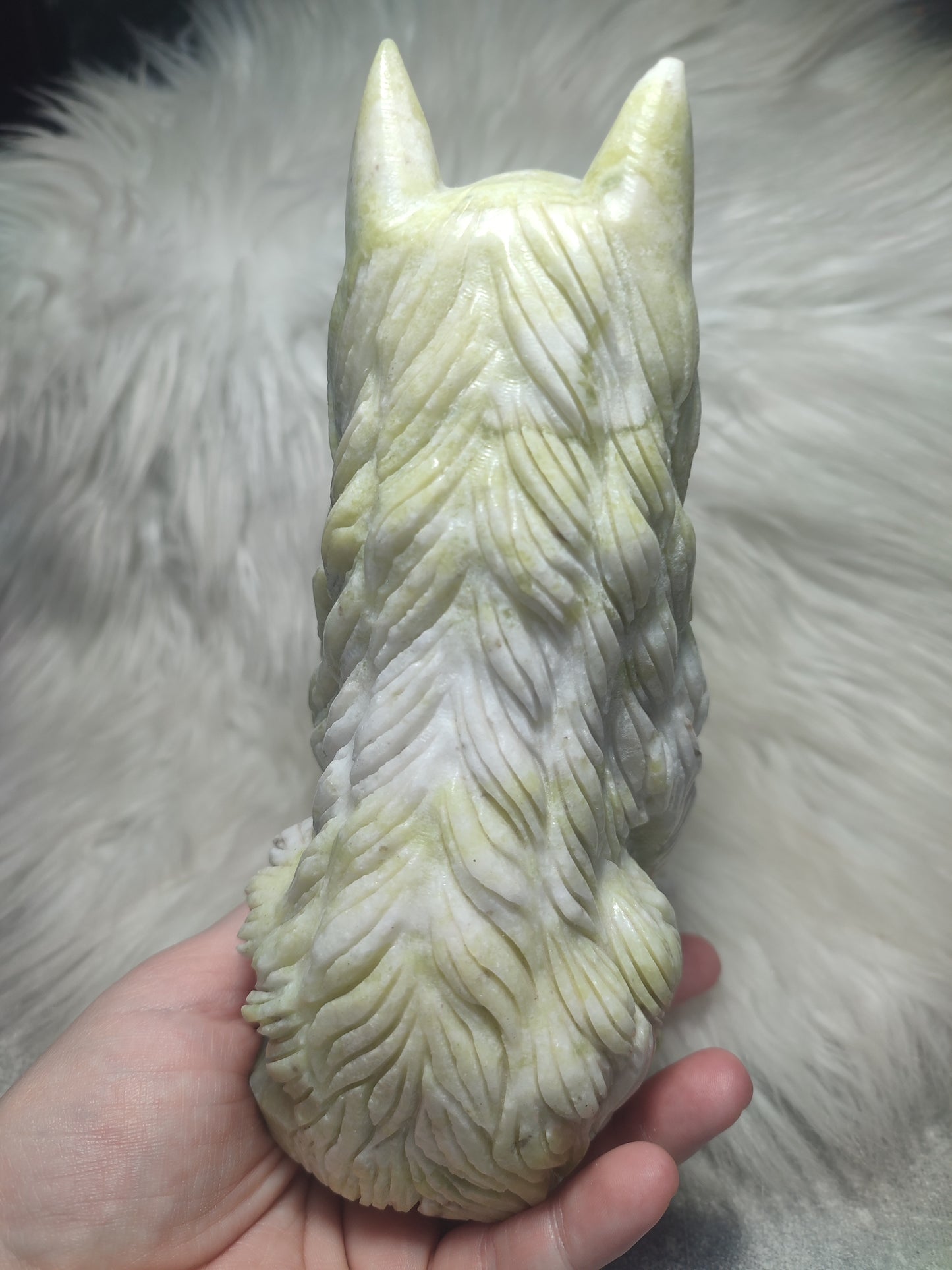 Lobo jade coliflor tallado a mano 1753 gramos