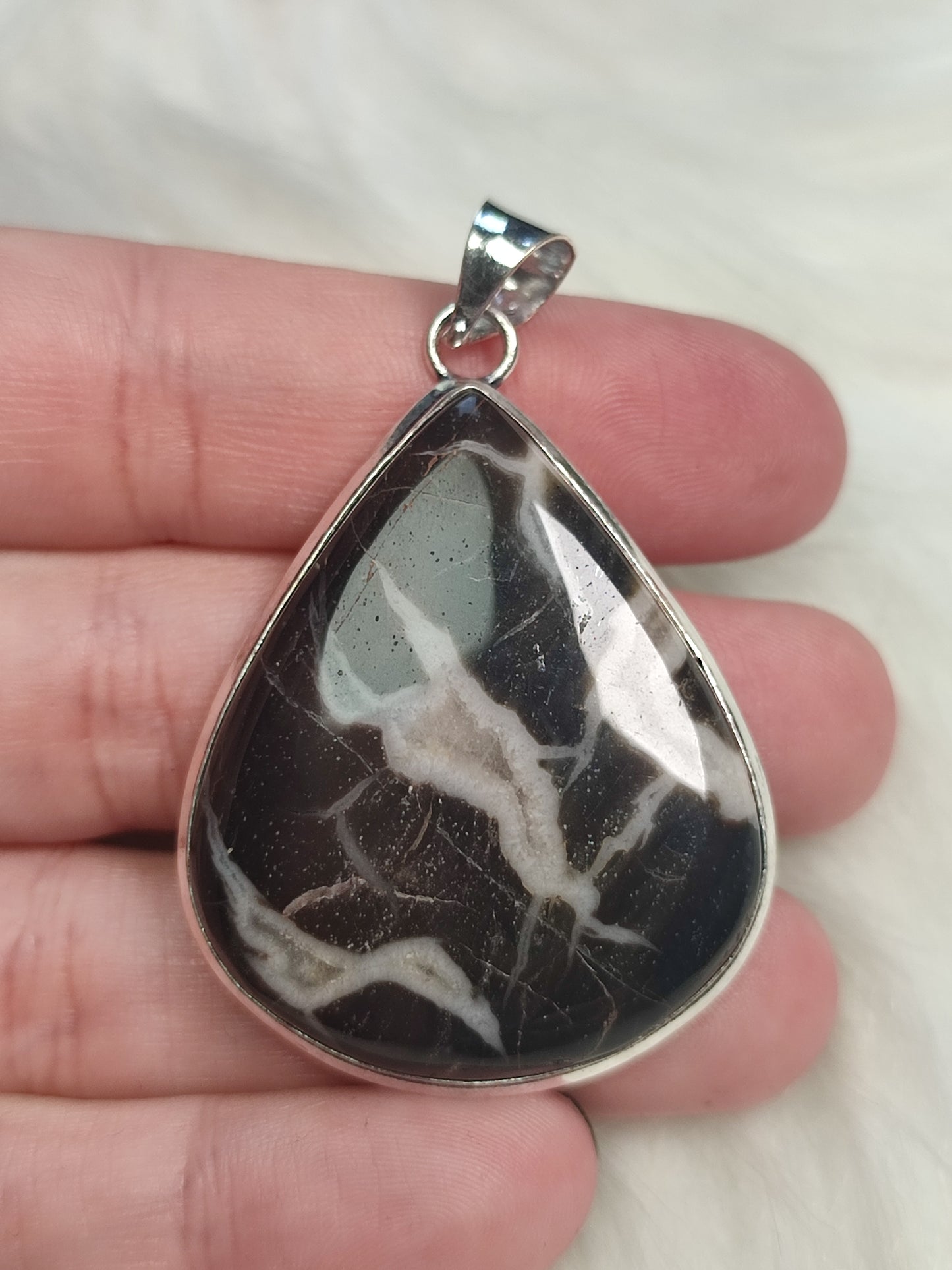 Colgante baño de plata con septaria