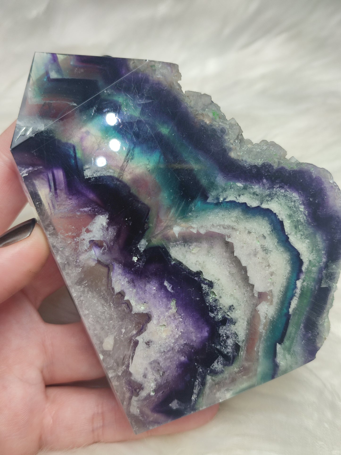 Punta fluorita semi pulida alta calidad 341 gramos